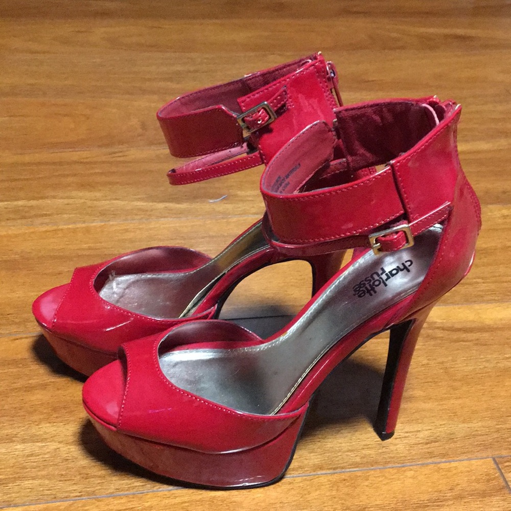Heels - Picture 2 of 5